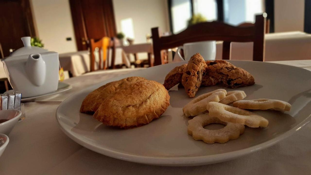 Agriturismo Borgo Borromeo ルバーノ エクステリア 写真