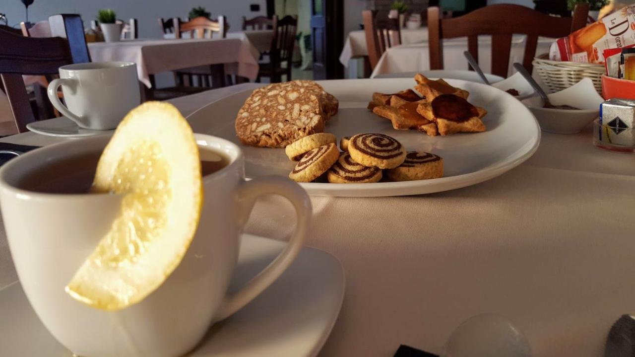 Agriturismo Borgo Borromeo ルバーノ エクステリア 写真